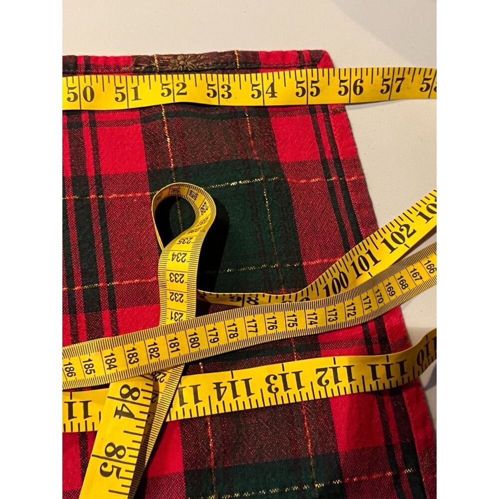 Christmas Table Cloth Red Metallic Plaid Rectangle 56x92 inch Seats 6-8 - Picture 8 of 11